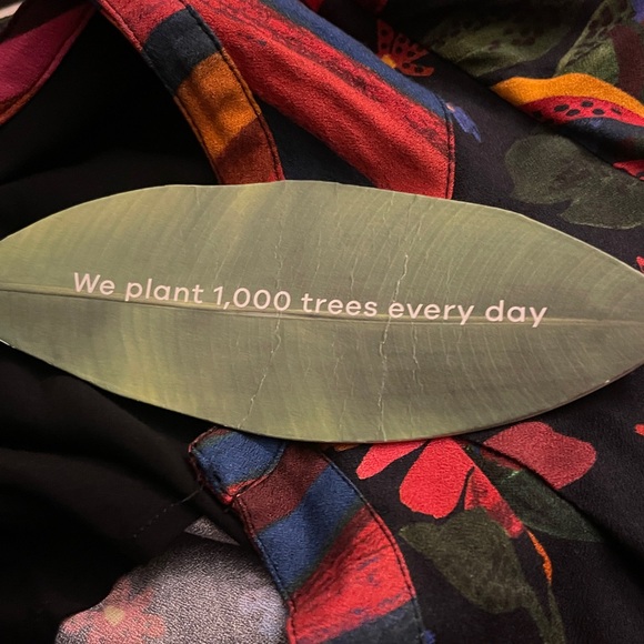 Farm Rio Black Banana Sky
Mini Dress Colorful Floral Dress Size Small NWT - Picture 14 of 14